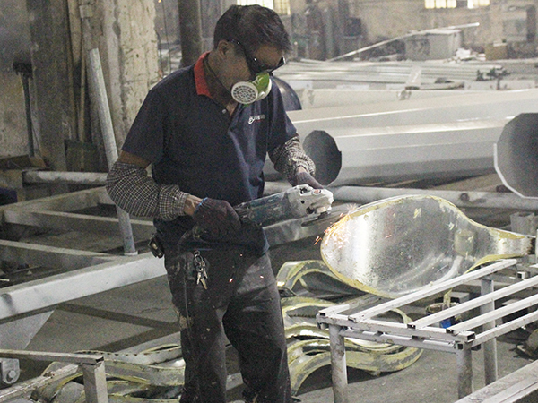 燈具打磨、齊頭