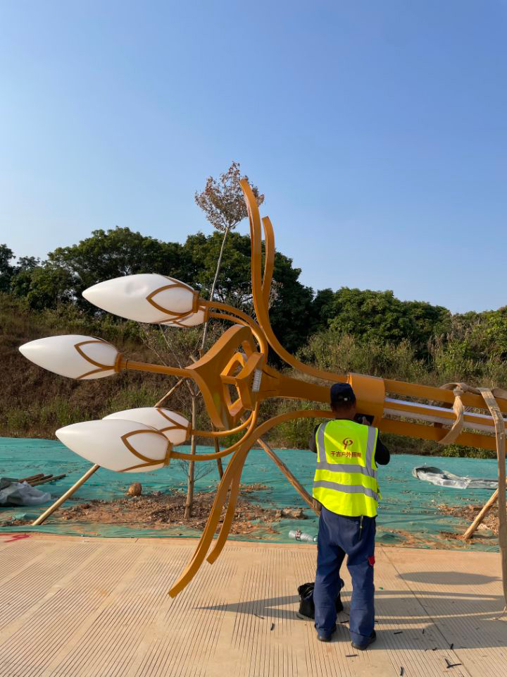 茂名高州永青大道景觀路燈照明工程案例